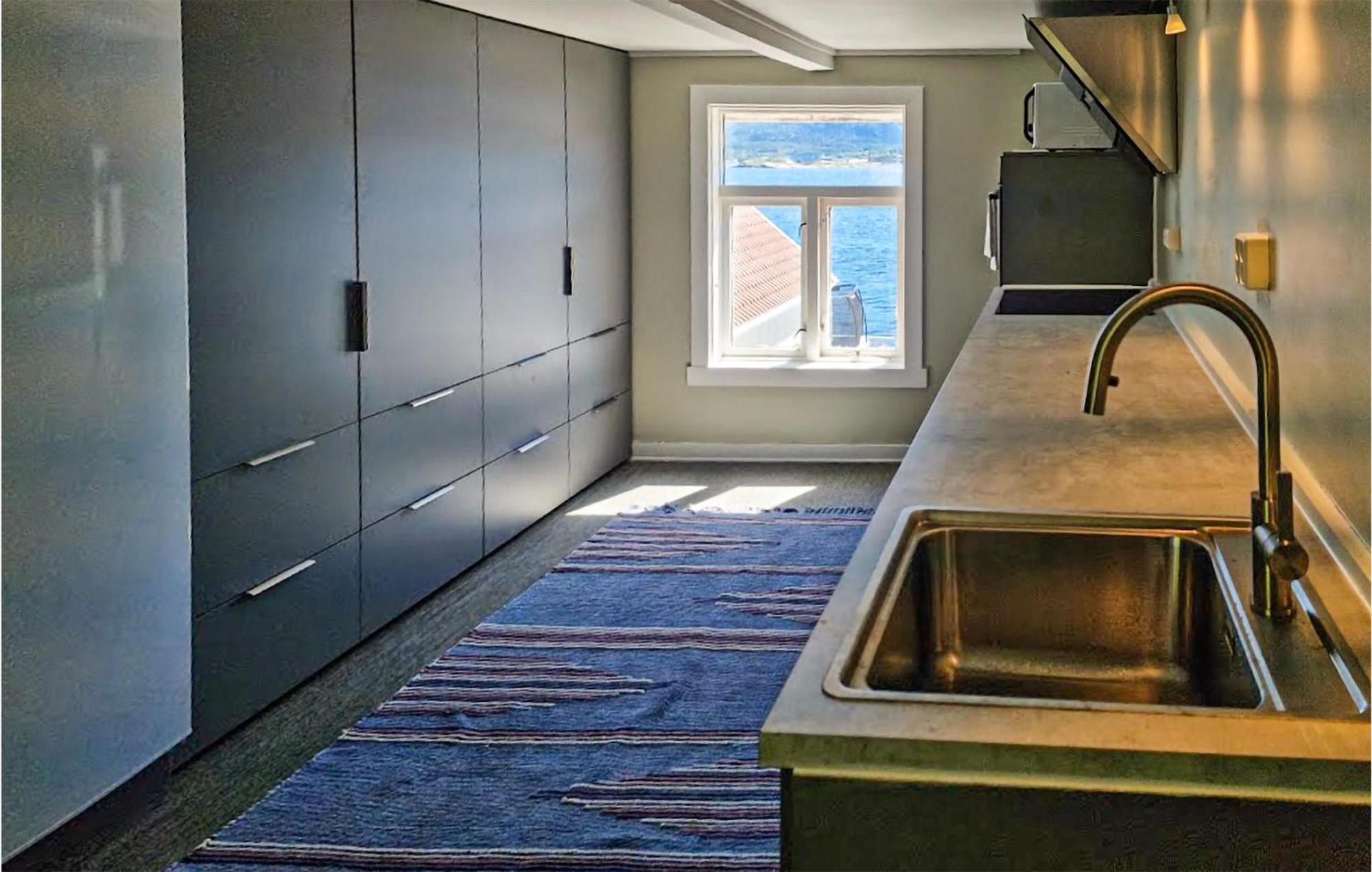 Awesome Home In Kristiansund With House Sea View Exterior foto
