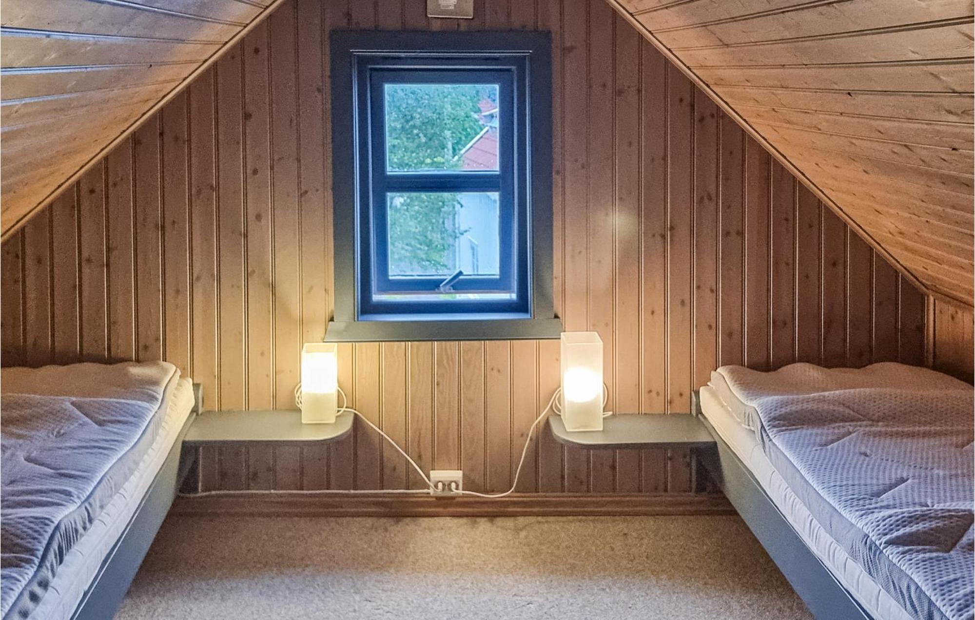 Awesome Home In Kristiansund With House Sea View Exterior foto
