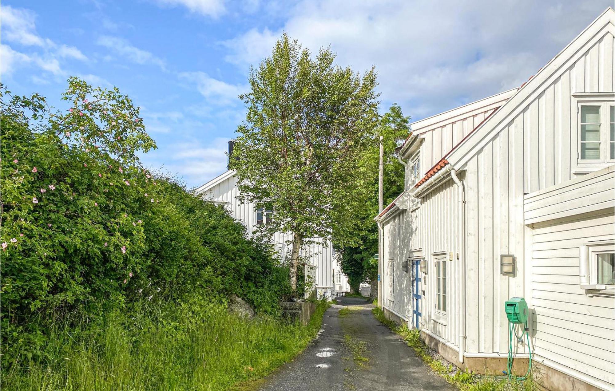 Awesome Home In Kristiansund With House Sea View Exterior foto